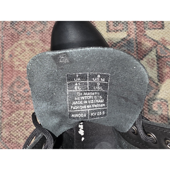 Dr. Martens Newton Boots Black Leather 8M Lightweight AirWair Combat Ankle - Picture 4 of 6